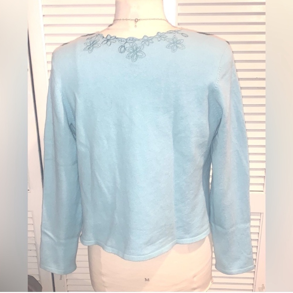 Vintage Silk and Wool Embroidered Pale Blue
Sweater size Medium - Picture 3 of 8